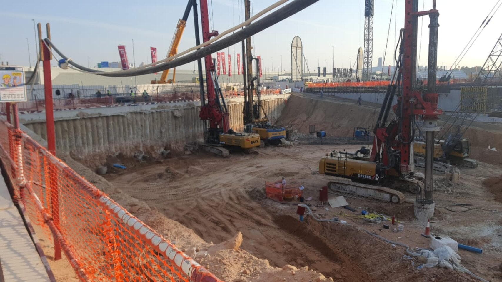 Cove Boulevard - Construction