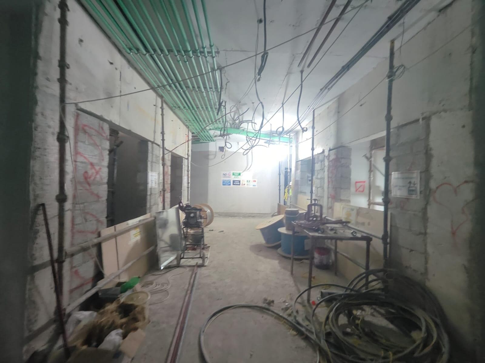 South Living - Construction