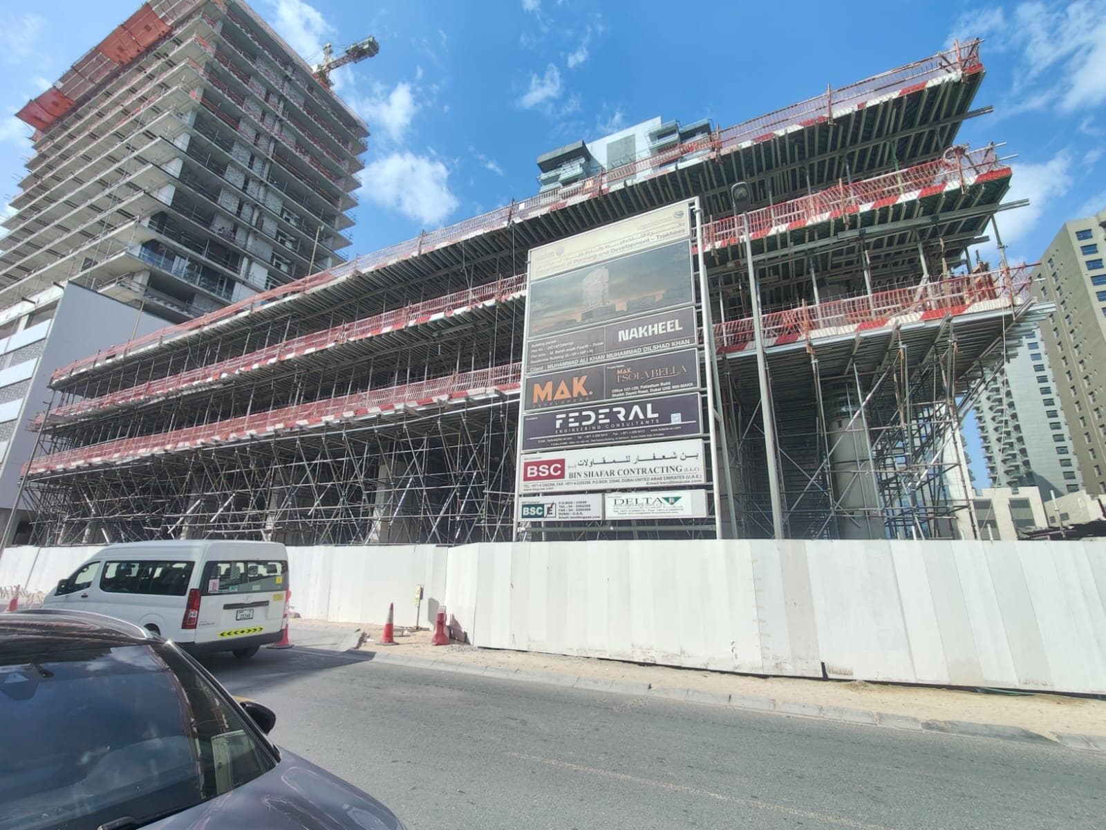 I'Sola Bella - Construction