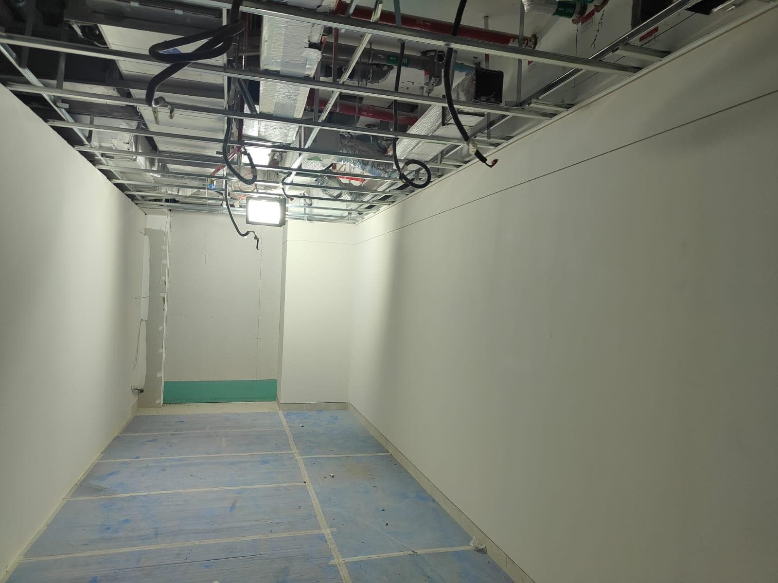 South Living - Construction