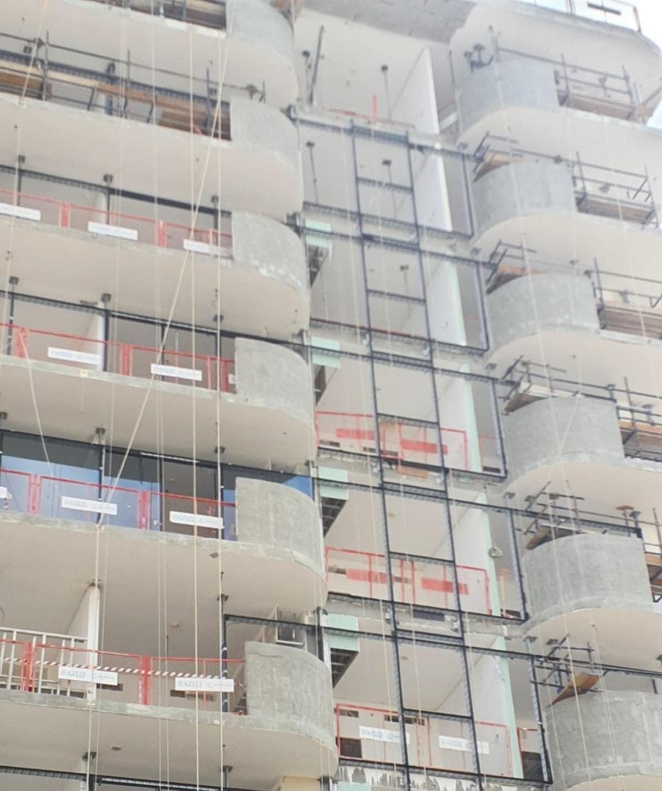 Azizi Venice (1-11) - Construction