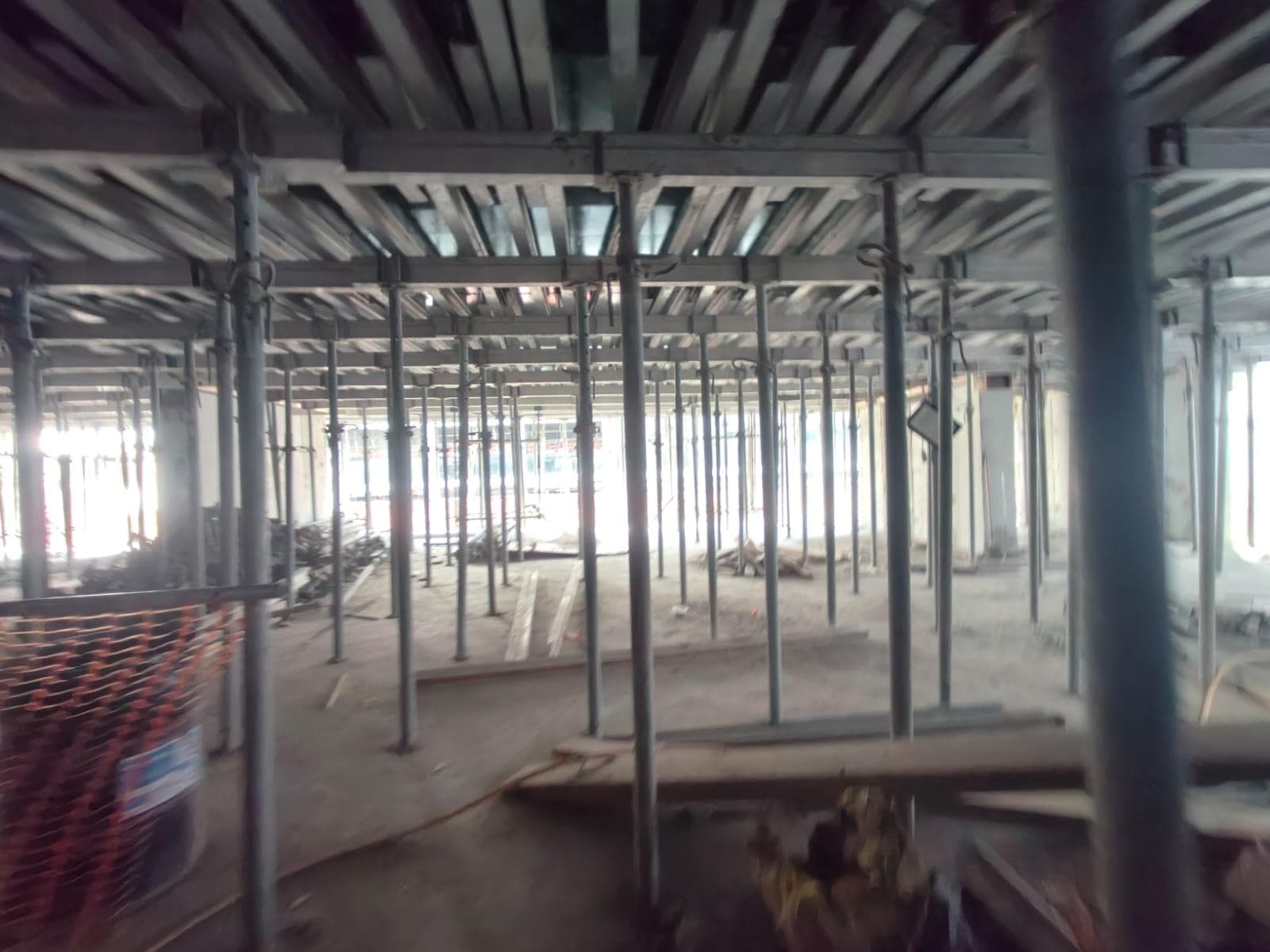 I'Sola Bella - Construction
