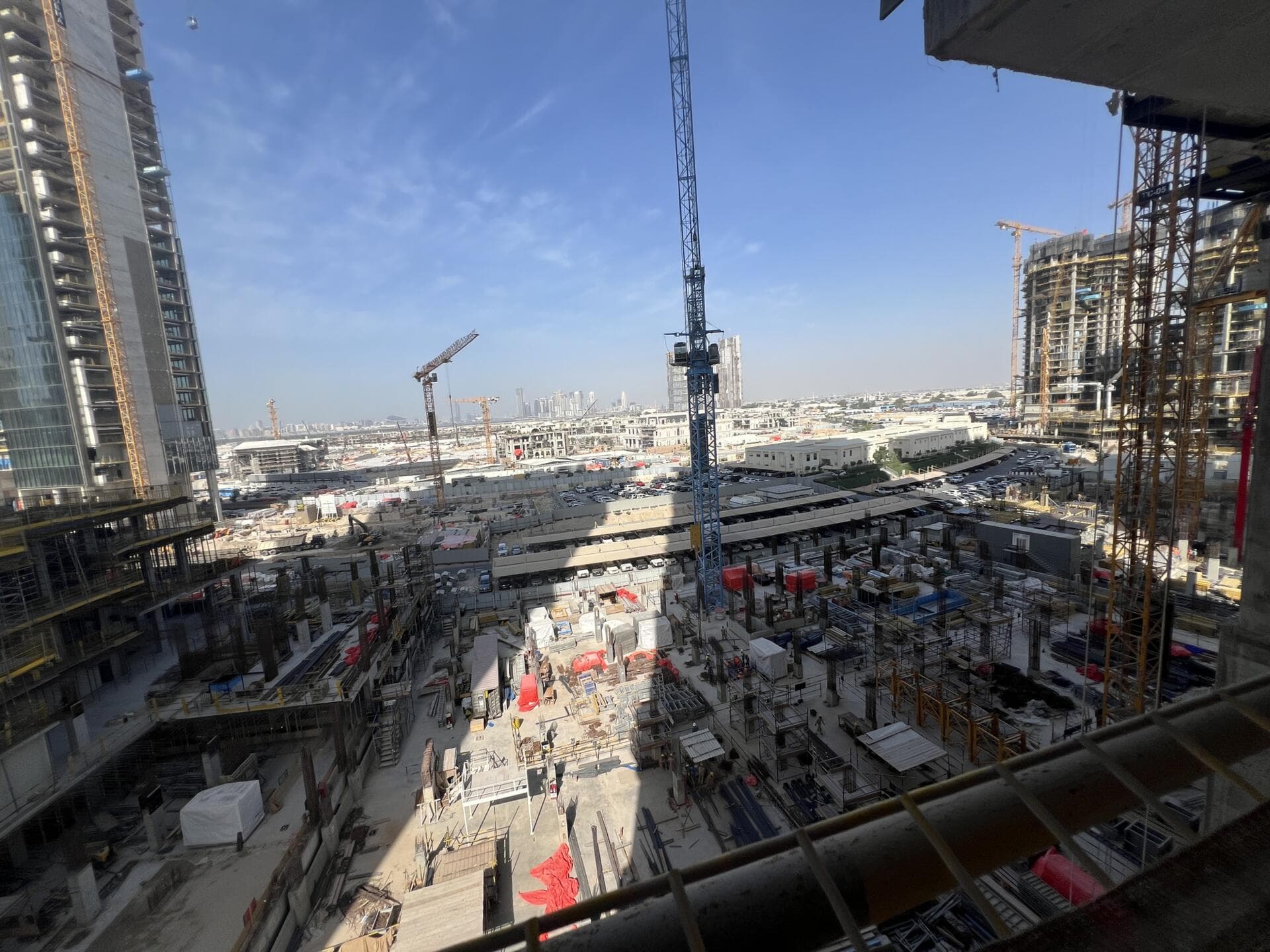 320 Riverside Crescent - Construction
