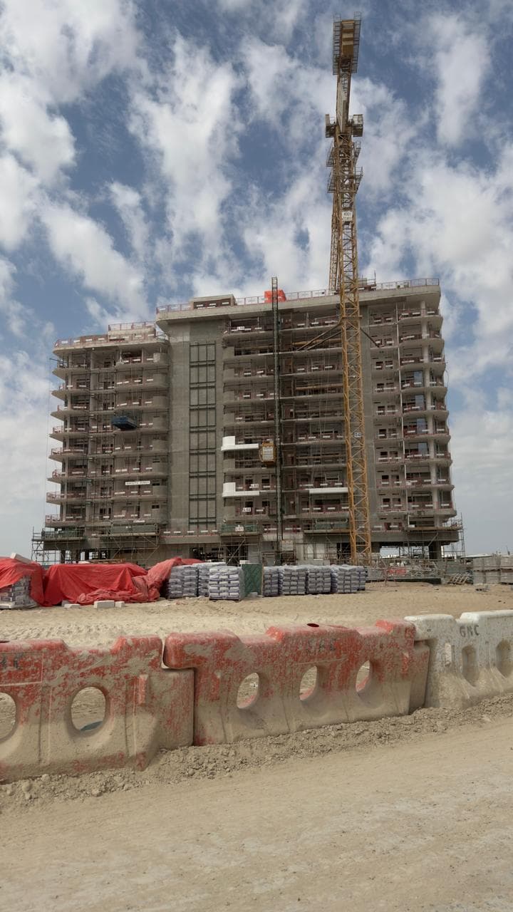Azizi Venice (1-11) - Construction