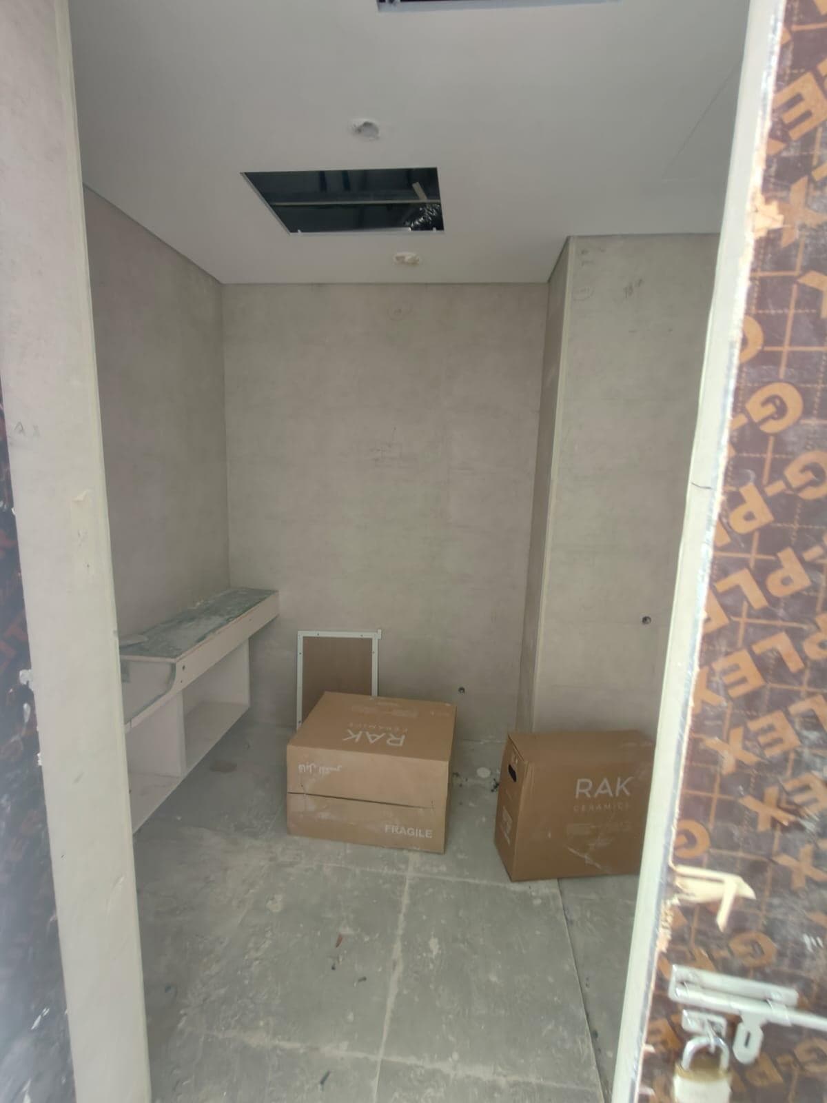 Azizi Grand - Construction