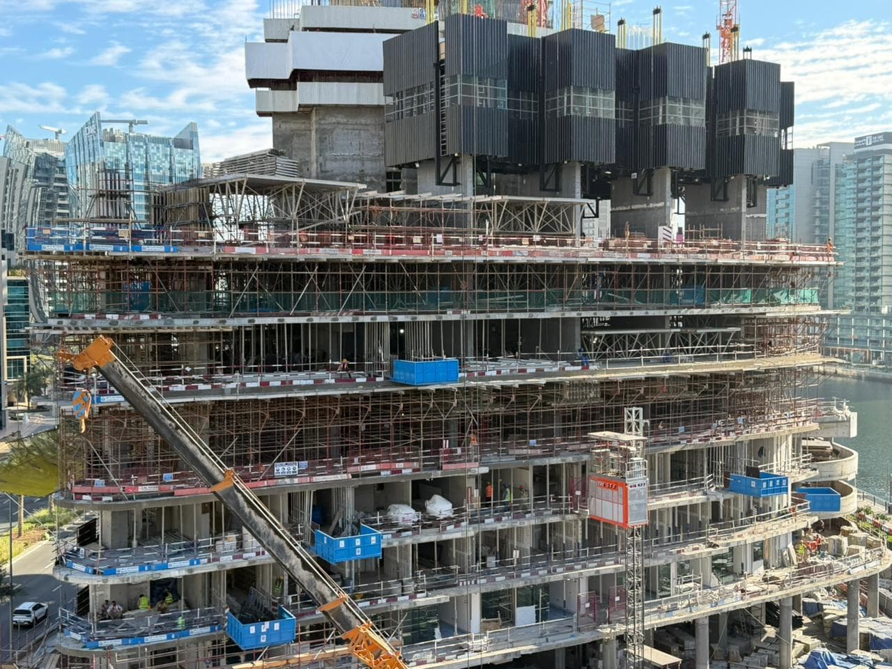 Canal Heights 2 - Construction