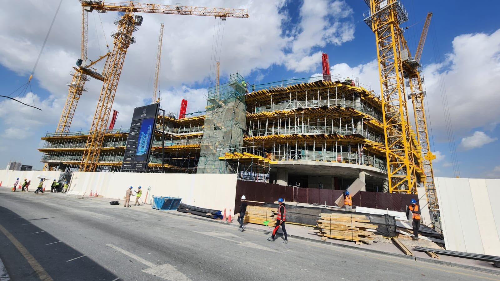 Binghatti Hillviews - Construction