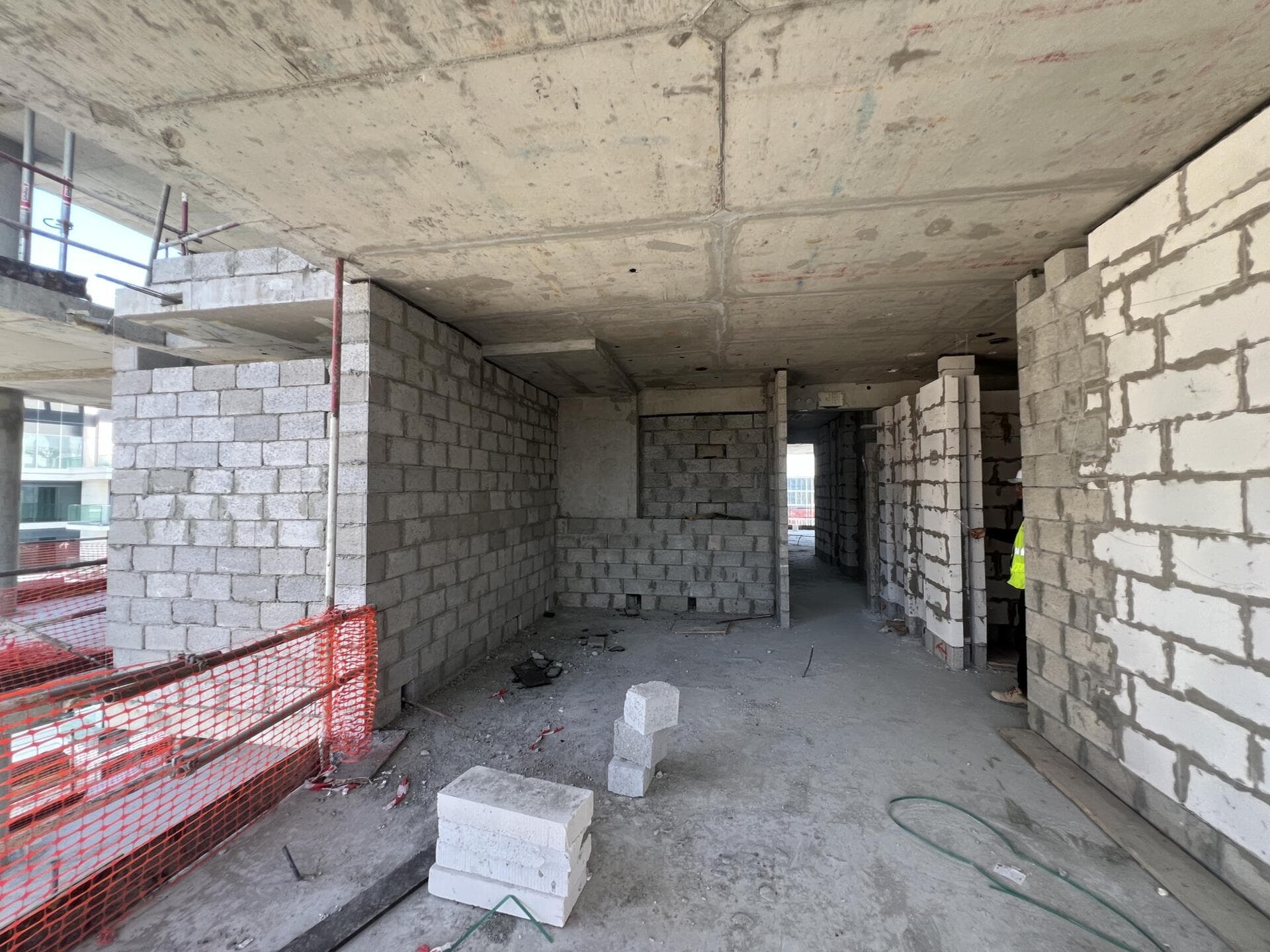 Central Park Plaza - Строительство