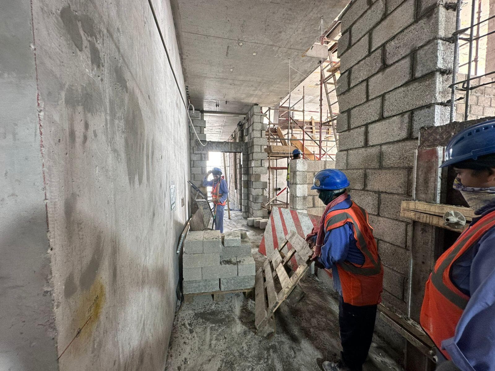 UH - Construction