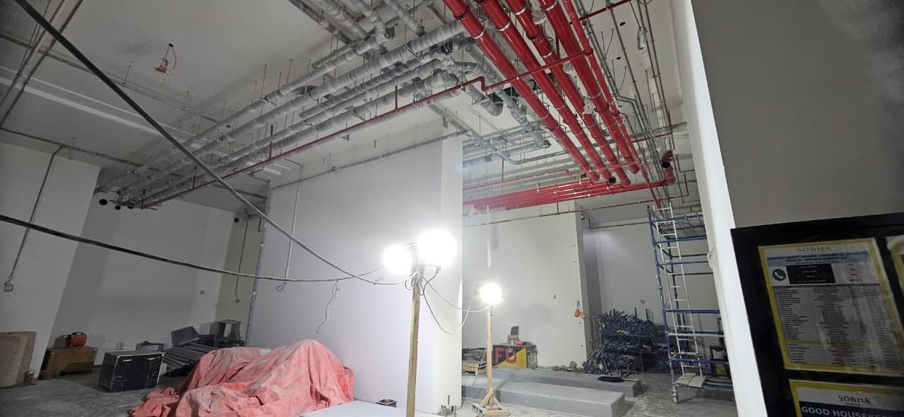 350 Riverside Crescent - Construction