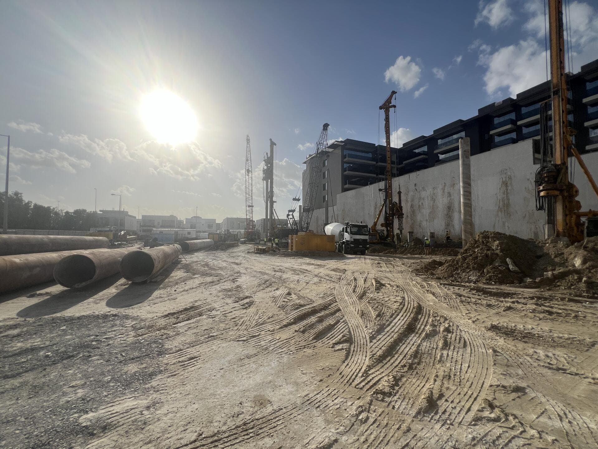 Guzel Towers - Construction