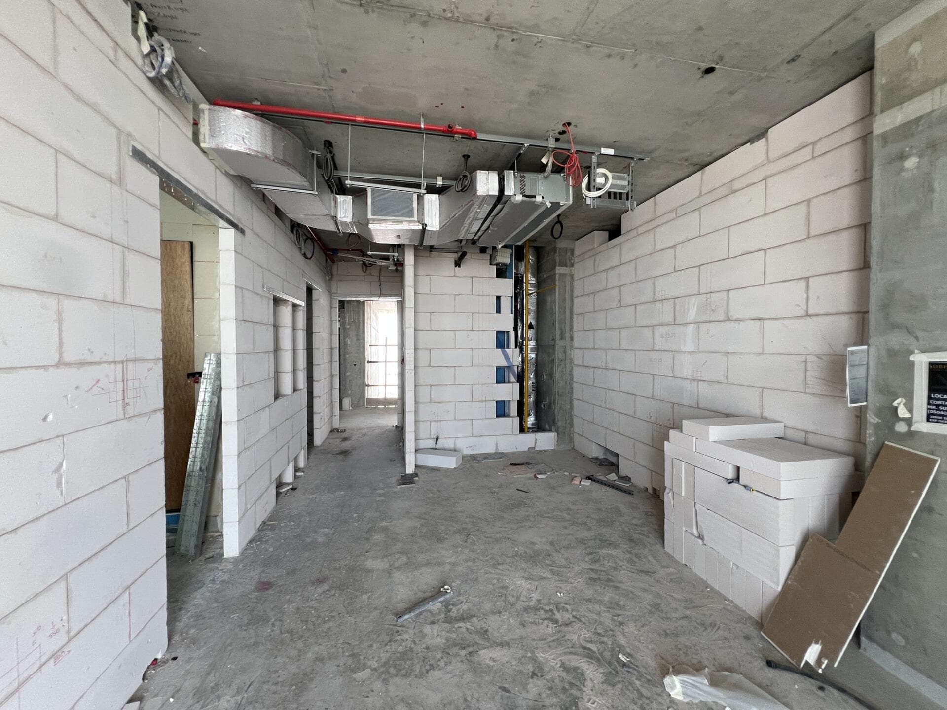 350 Riverside Crescent - Construction