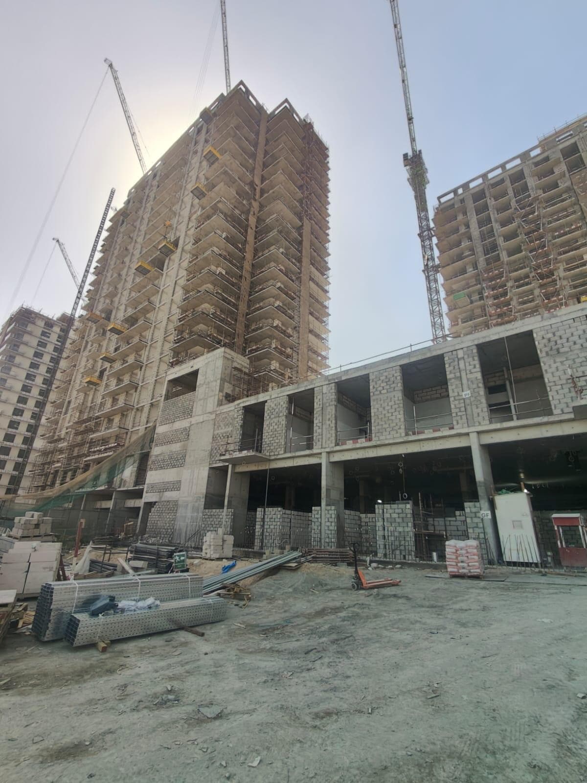 Club Place - Construction