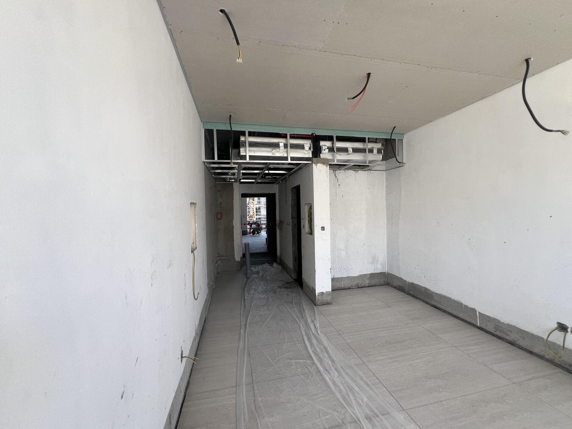 One Beverly - Construction