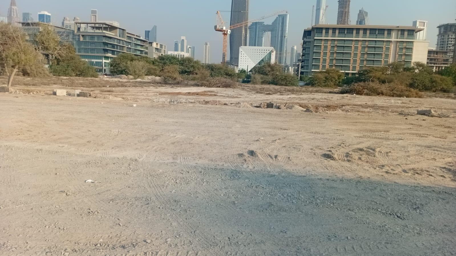 City Walk Crestlane 4 - Construction