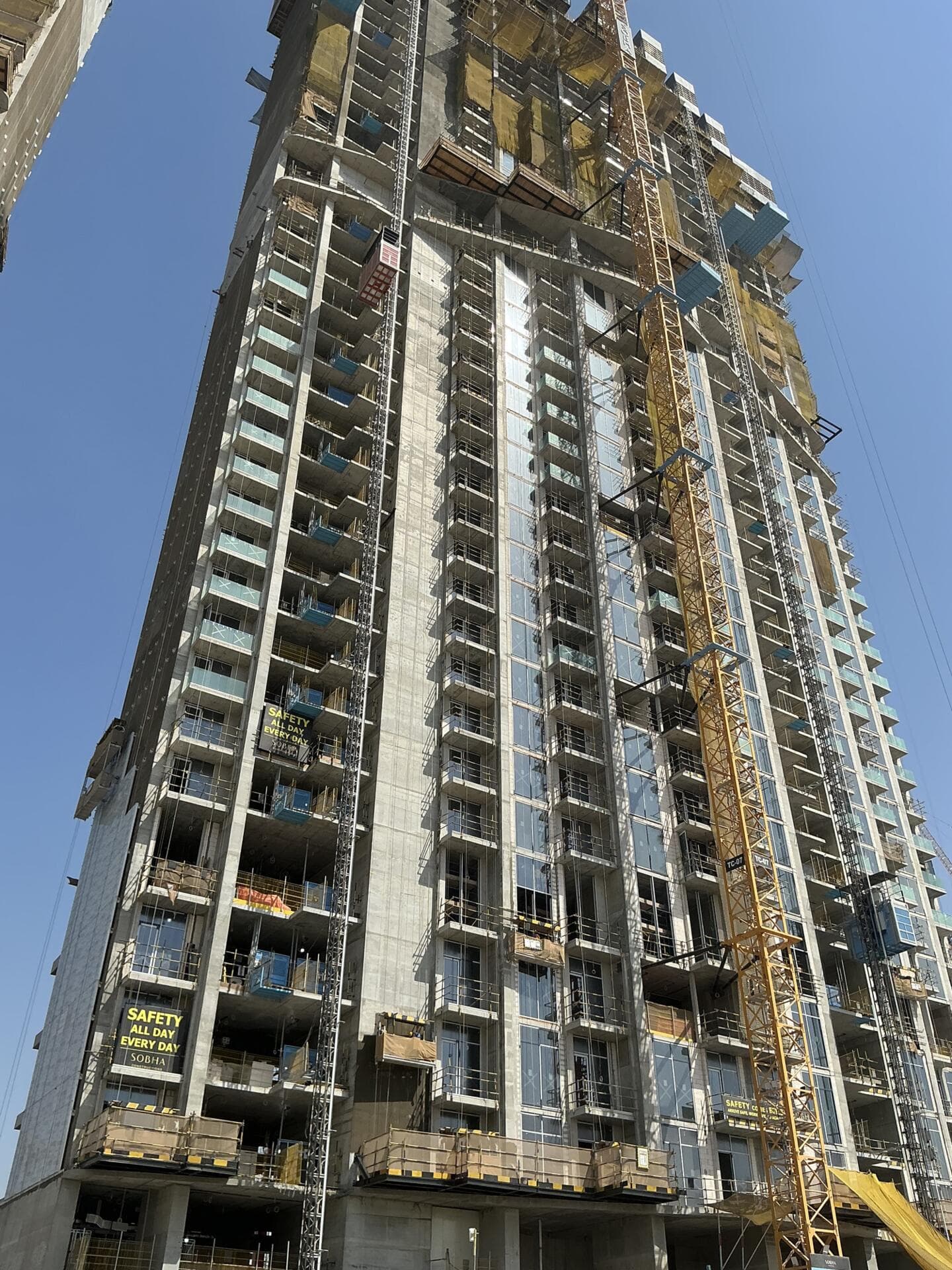 310 Riverside Crescent - Construction