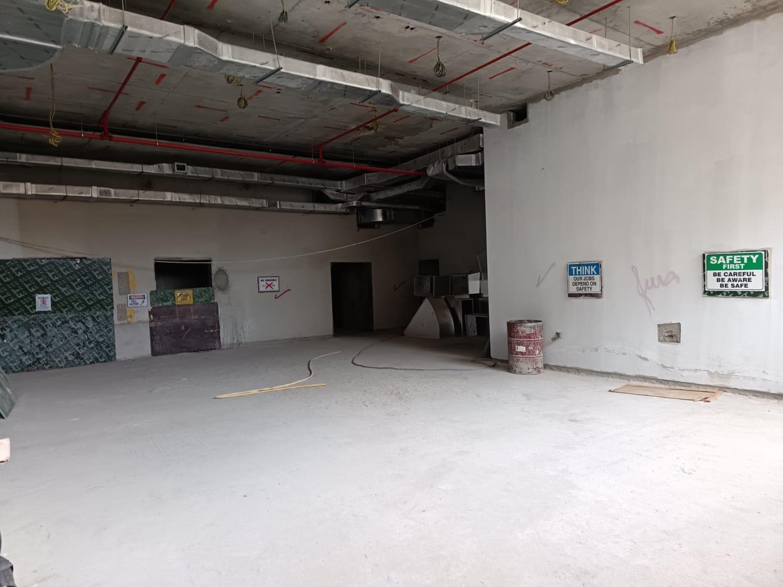 Riviera Lodge - Construction