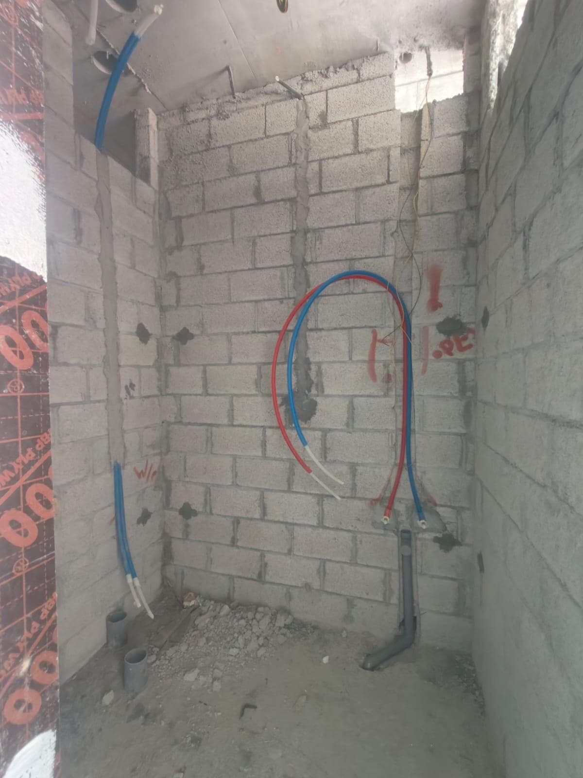 The Eighty Three - Construction