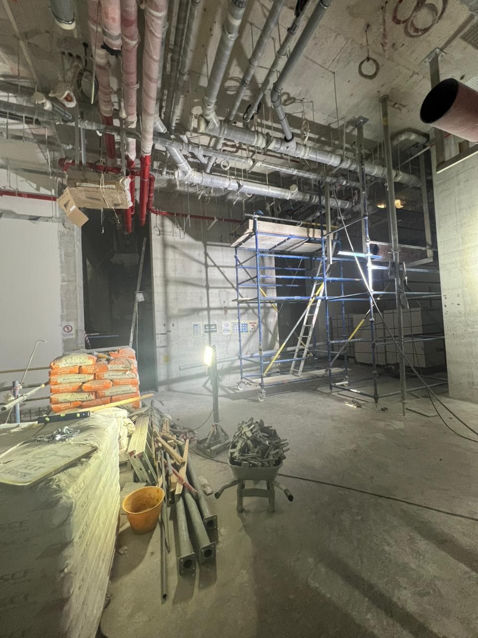 360 Riverside Crescent - Construction