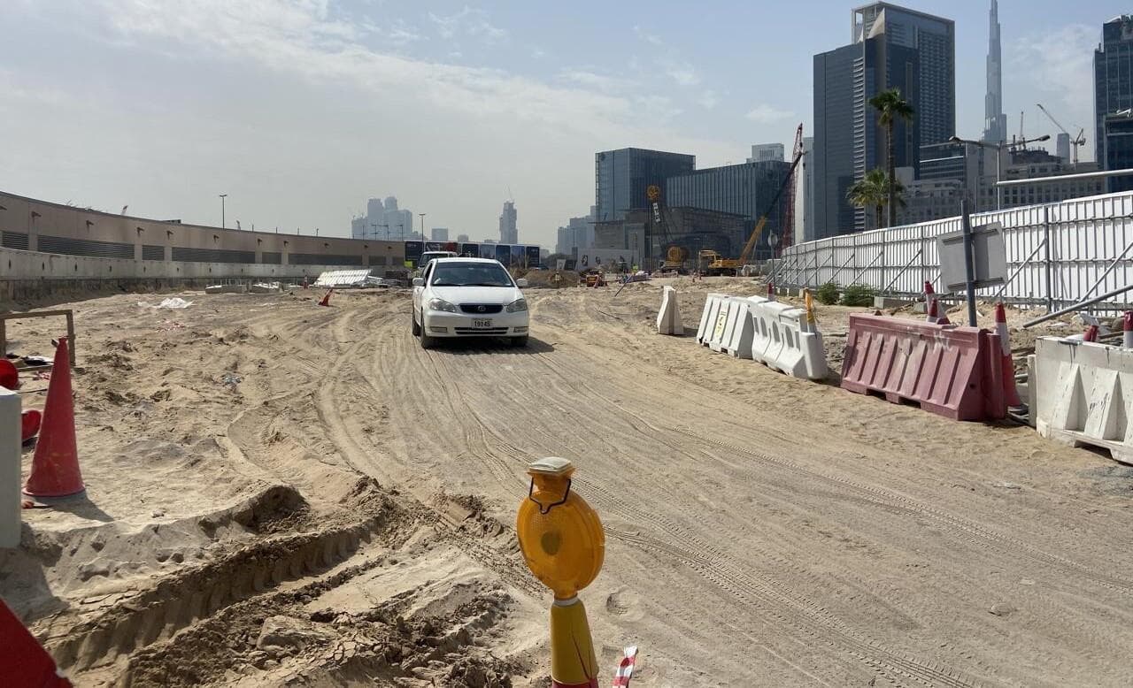 Jumeirah Residences Emirates Towers - Construction