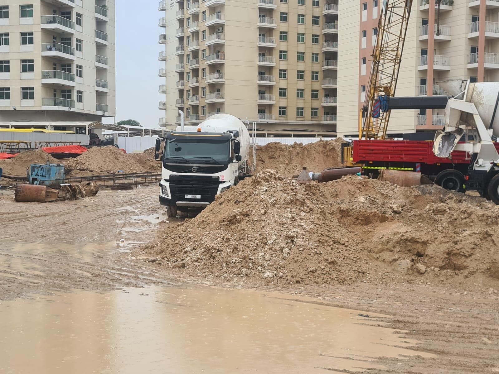 Empire Lakeviews - Construction