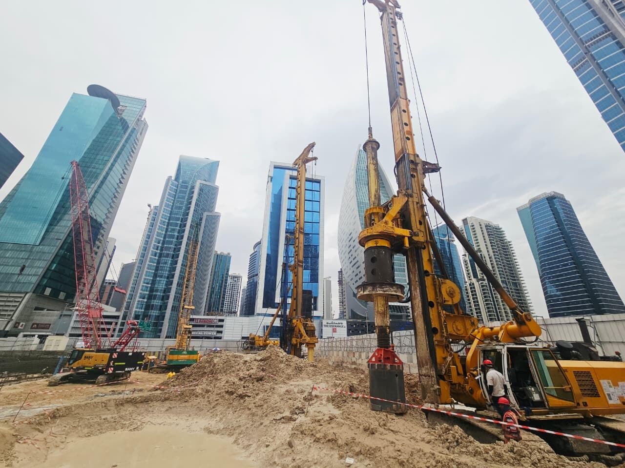Bayz 102 - Construction