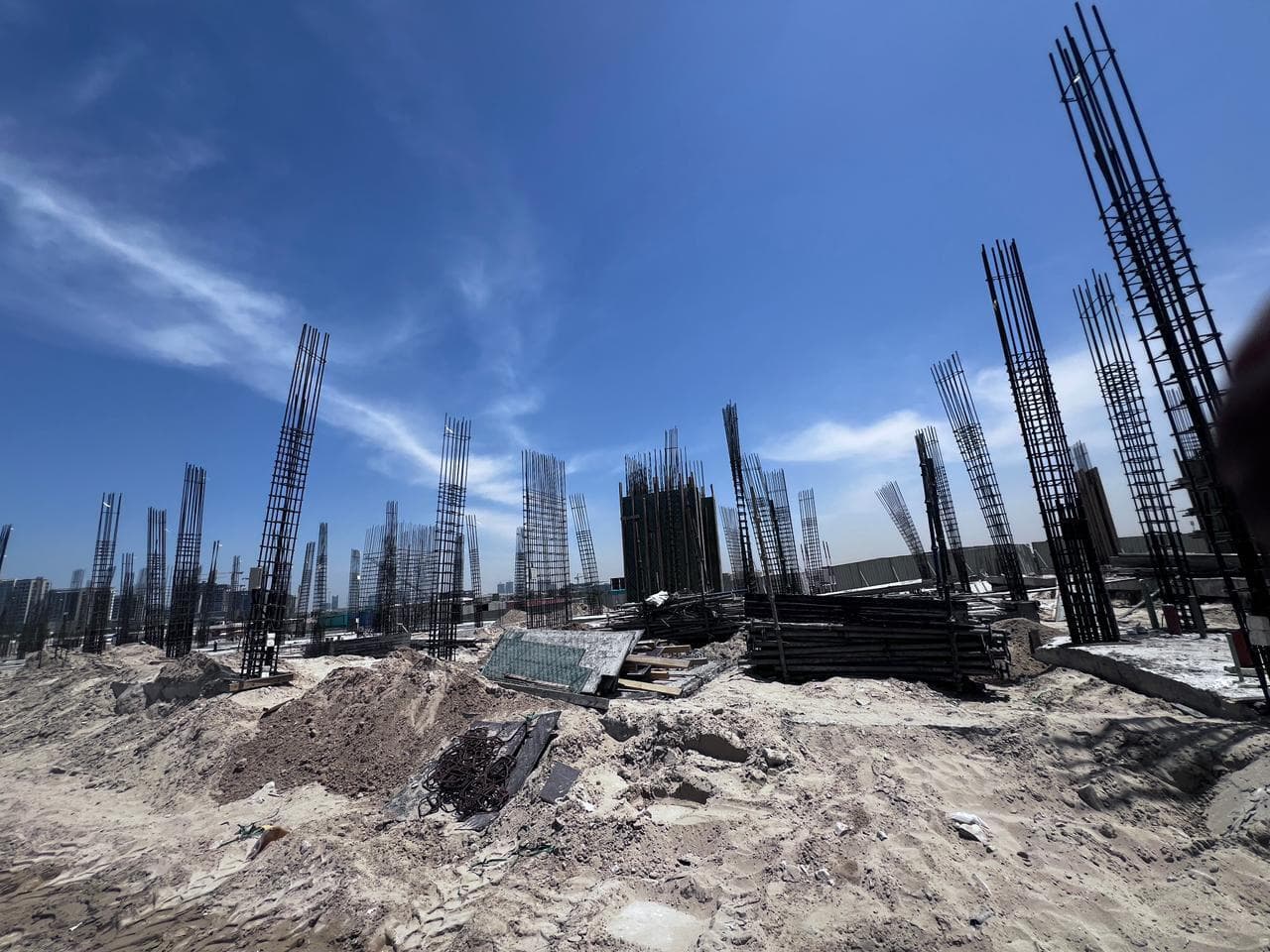 District One West Phase 2 - Строительство