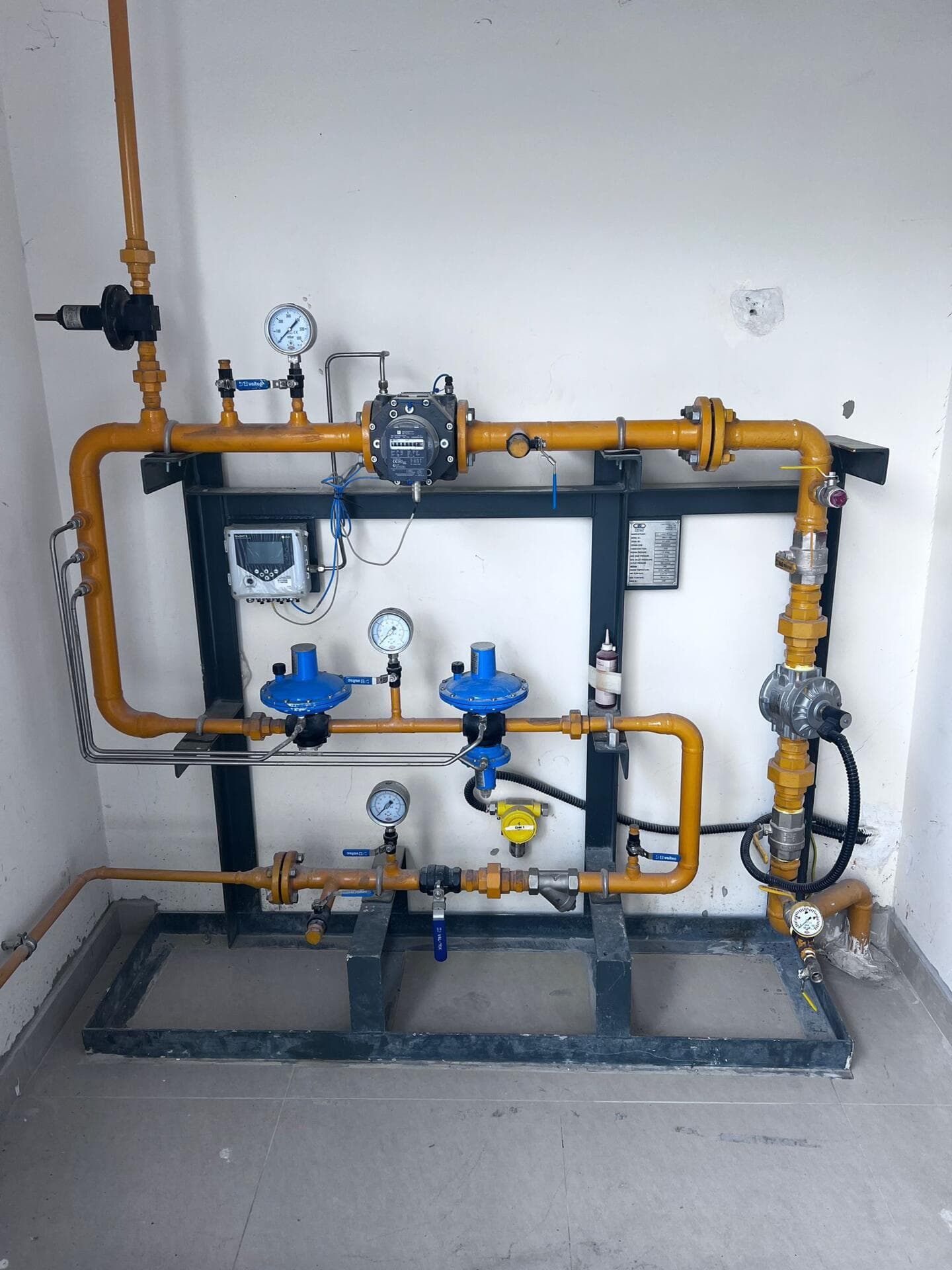 Binghatti Apex - Construction