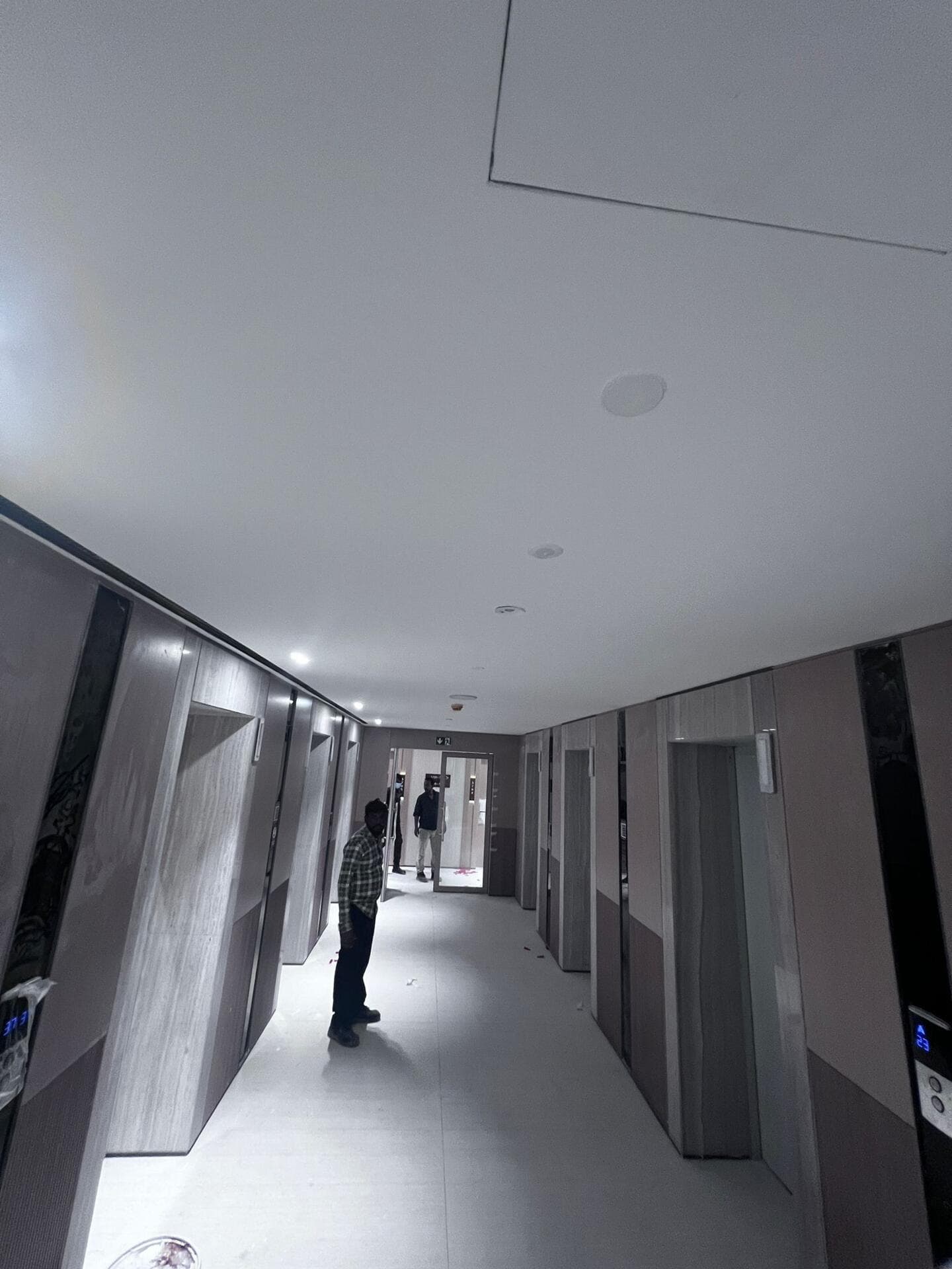 Binghatti Apex - Construction