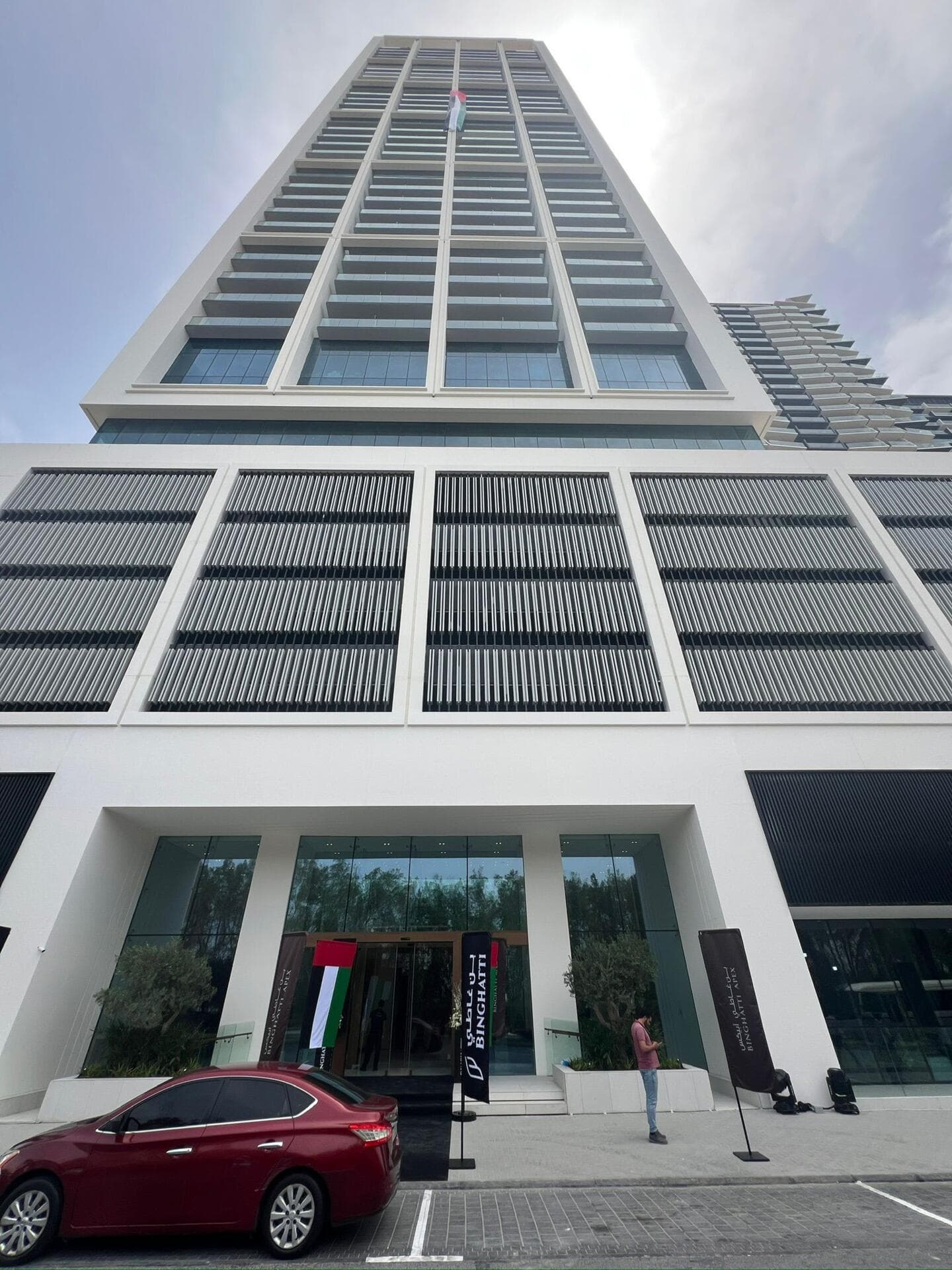 Binghatti Apex - Construction