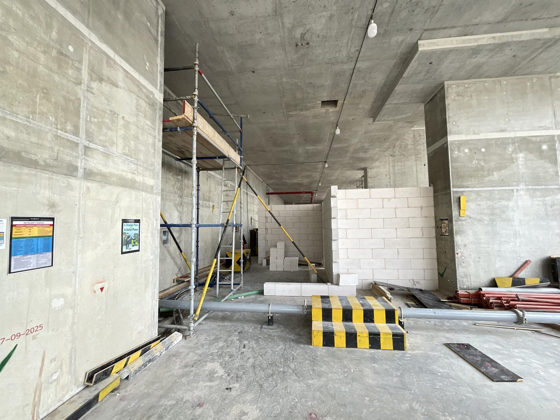 Skyscape Aura - Construction