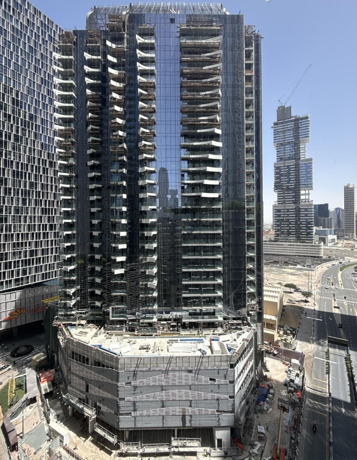 Elegance Tower - Construction