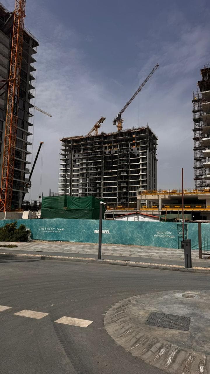 Naya - Construction
