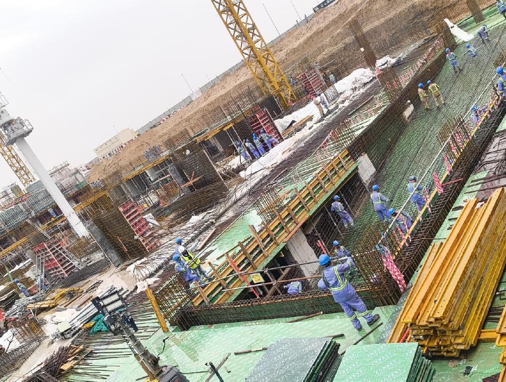Azizi Venice 12 - Construction