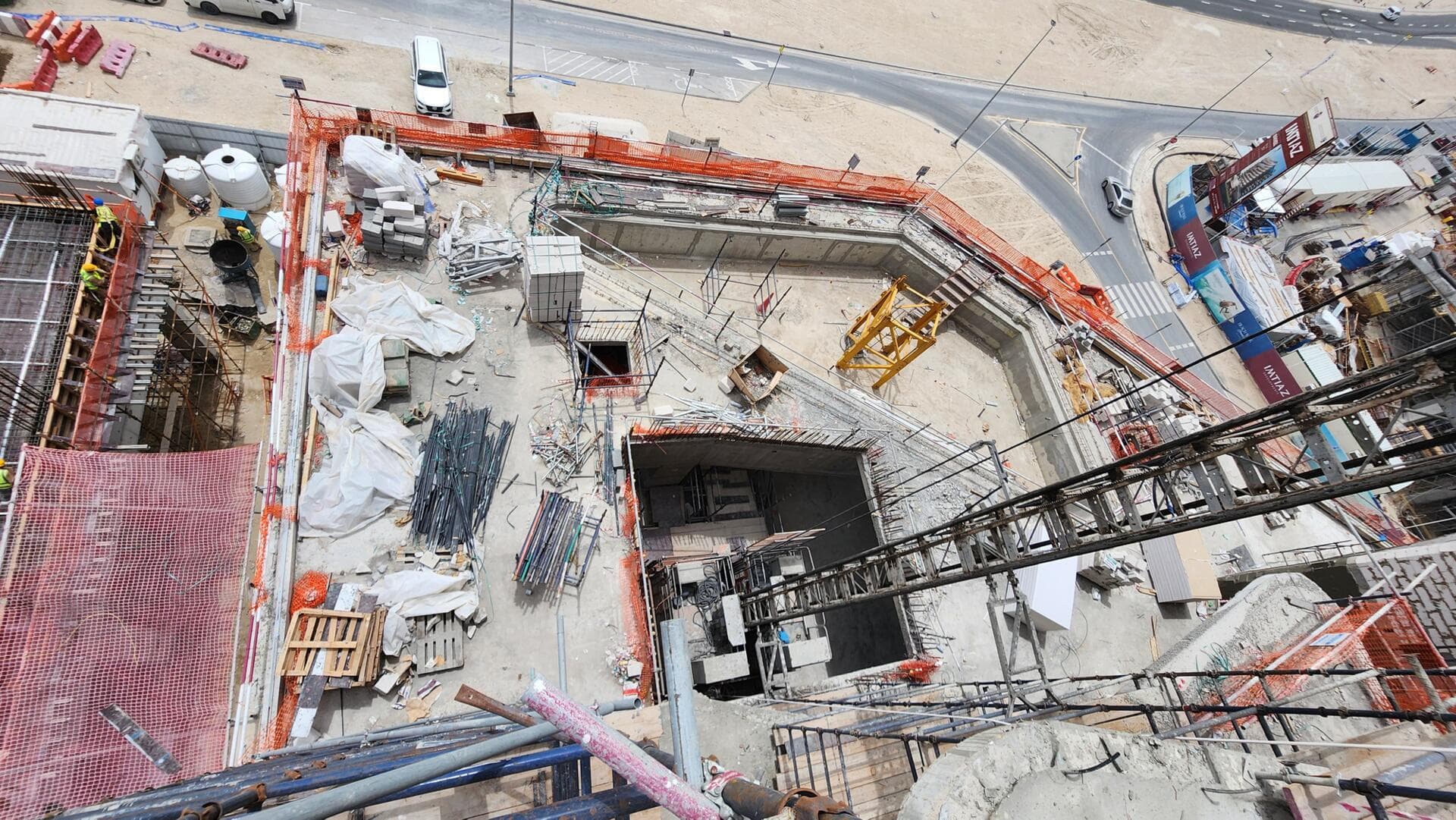 Edgewater Residences - Construction