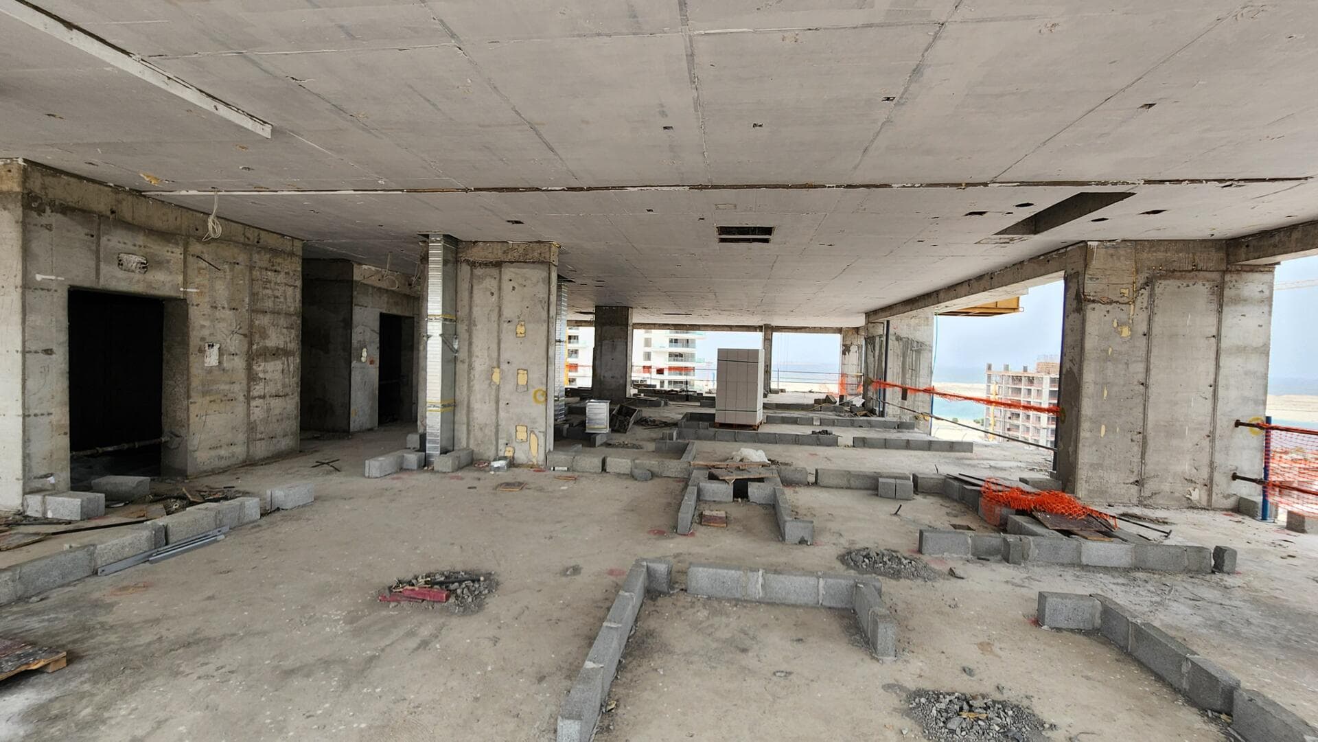 Edgewater Residences - Construction