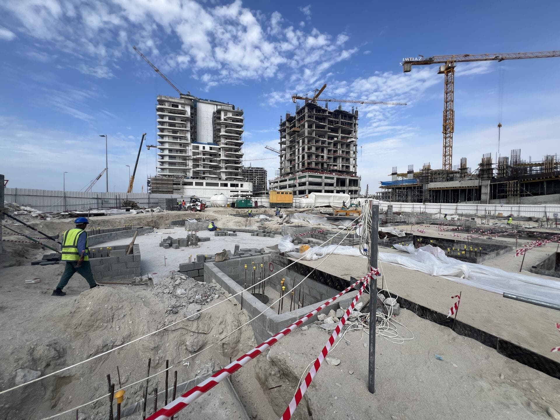Esme Beach Residences - Construction