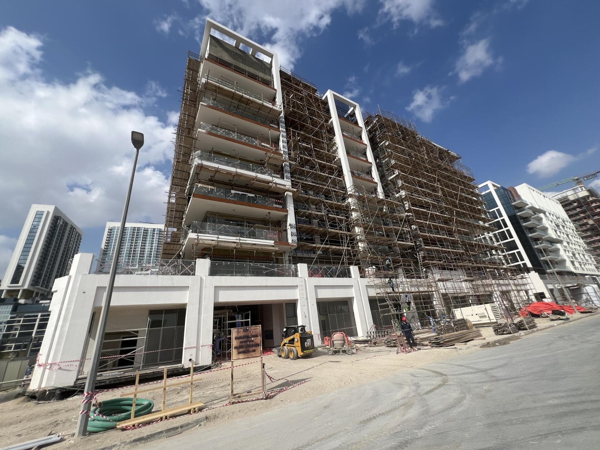 Riviera 56 - Construction