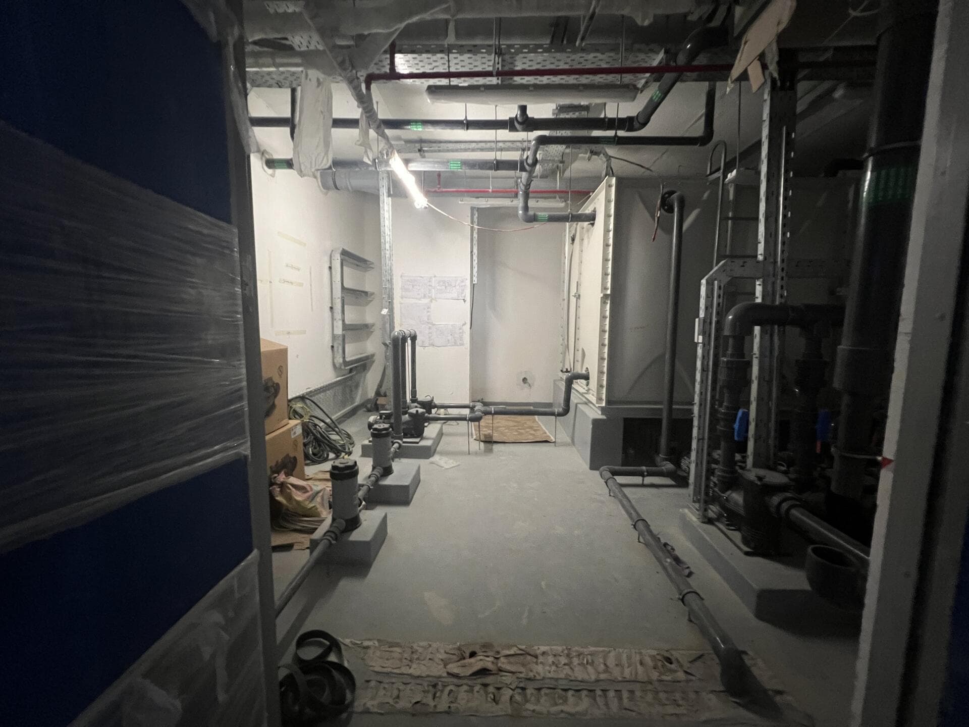 Riviera 56 - Construction