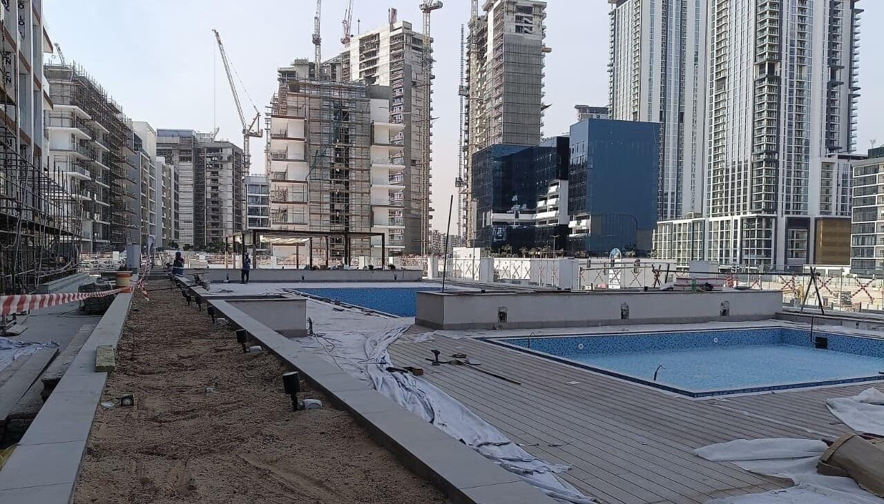 Riviera 56 - Construction