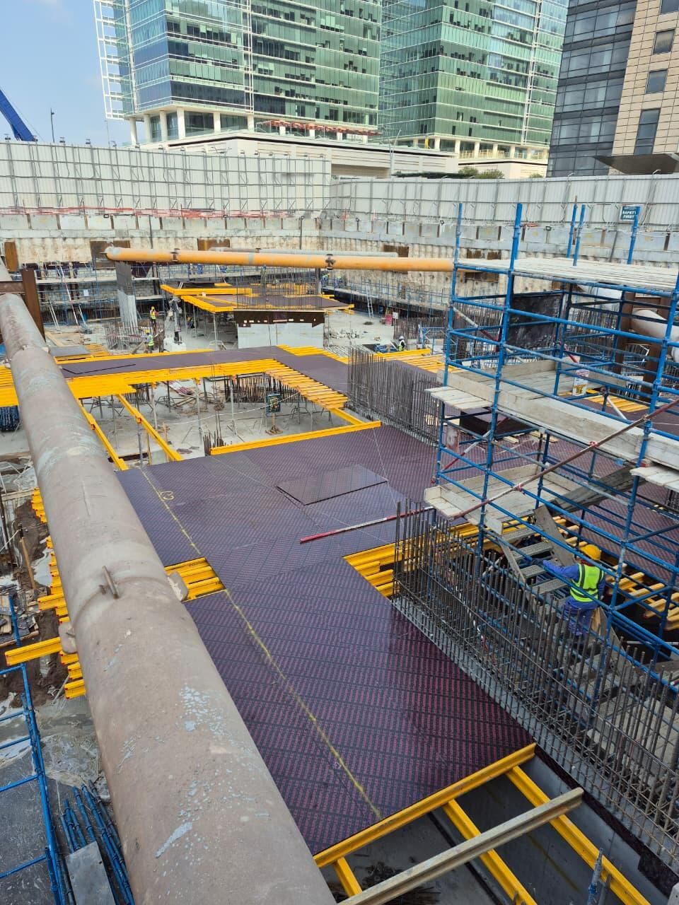 Eleve - Construction