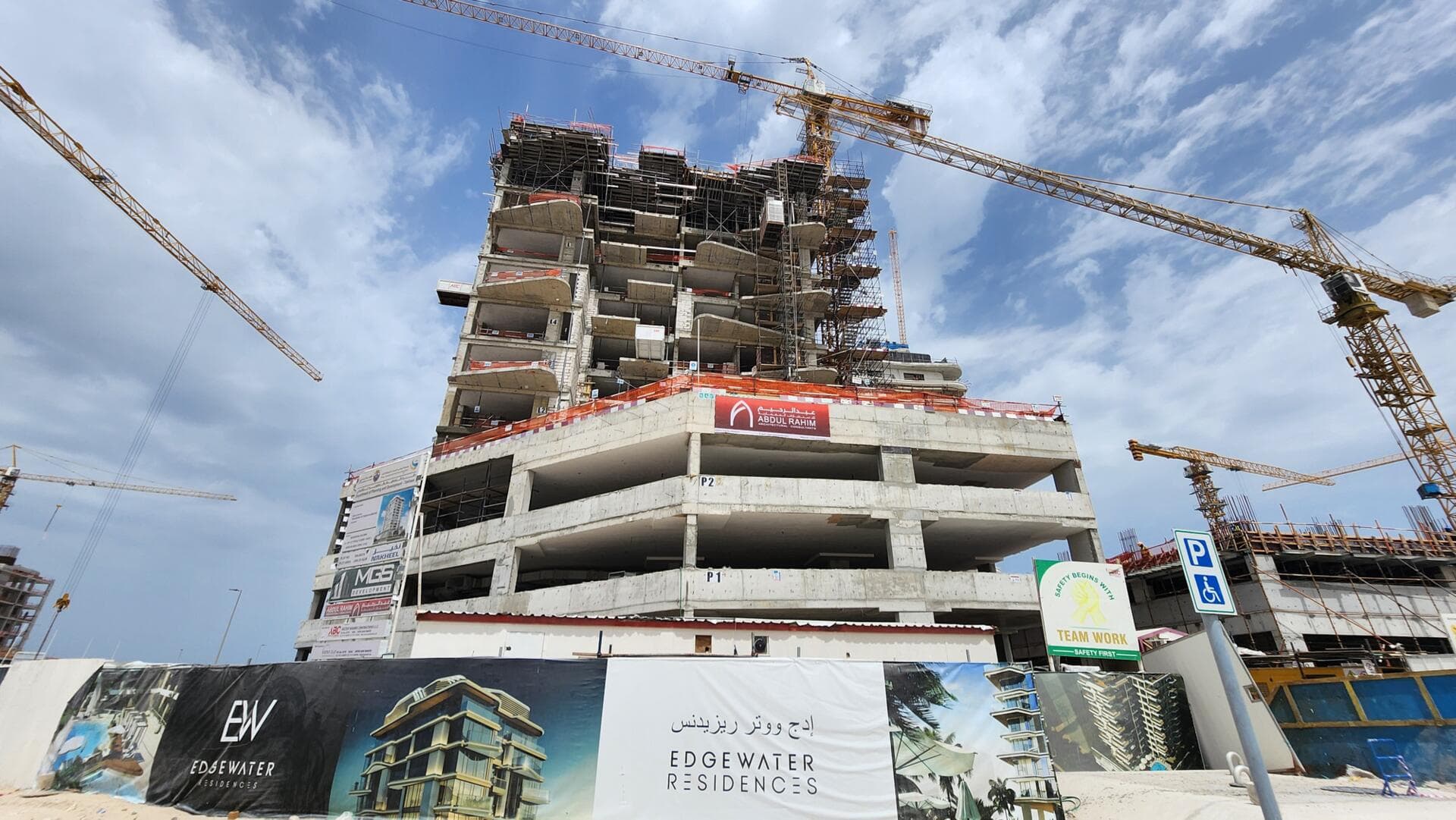 Edgewater Residences - Construction