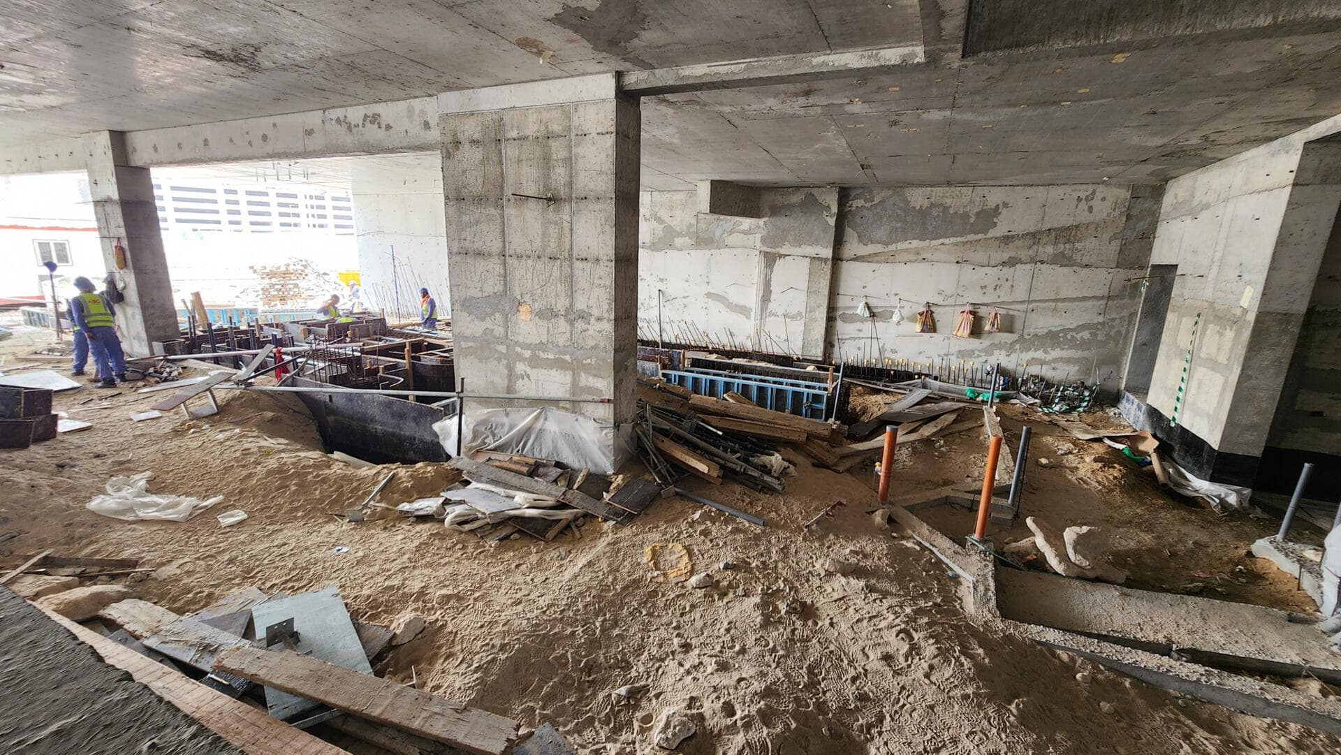 Edgewater Residences - Construction