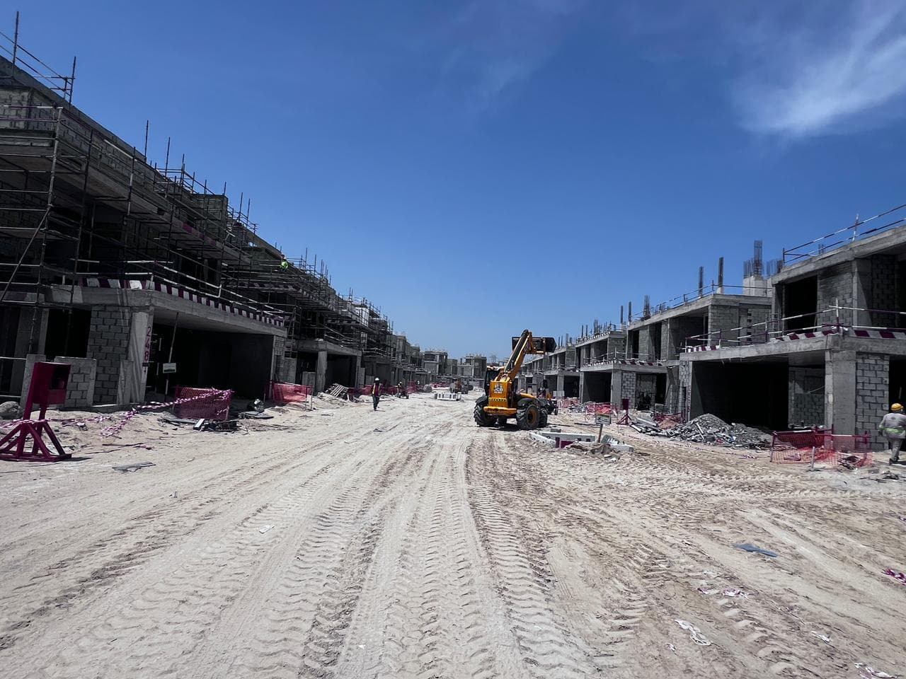 District One West Phase 2 - Строительство