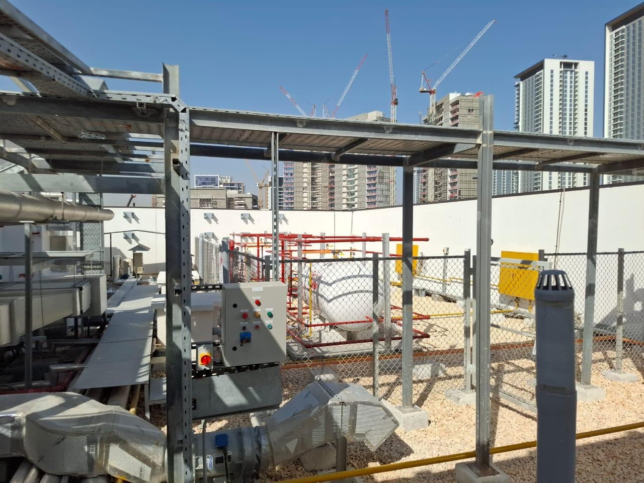 Riviera 56 - Construction
