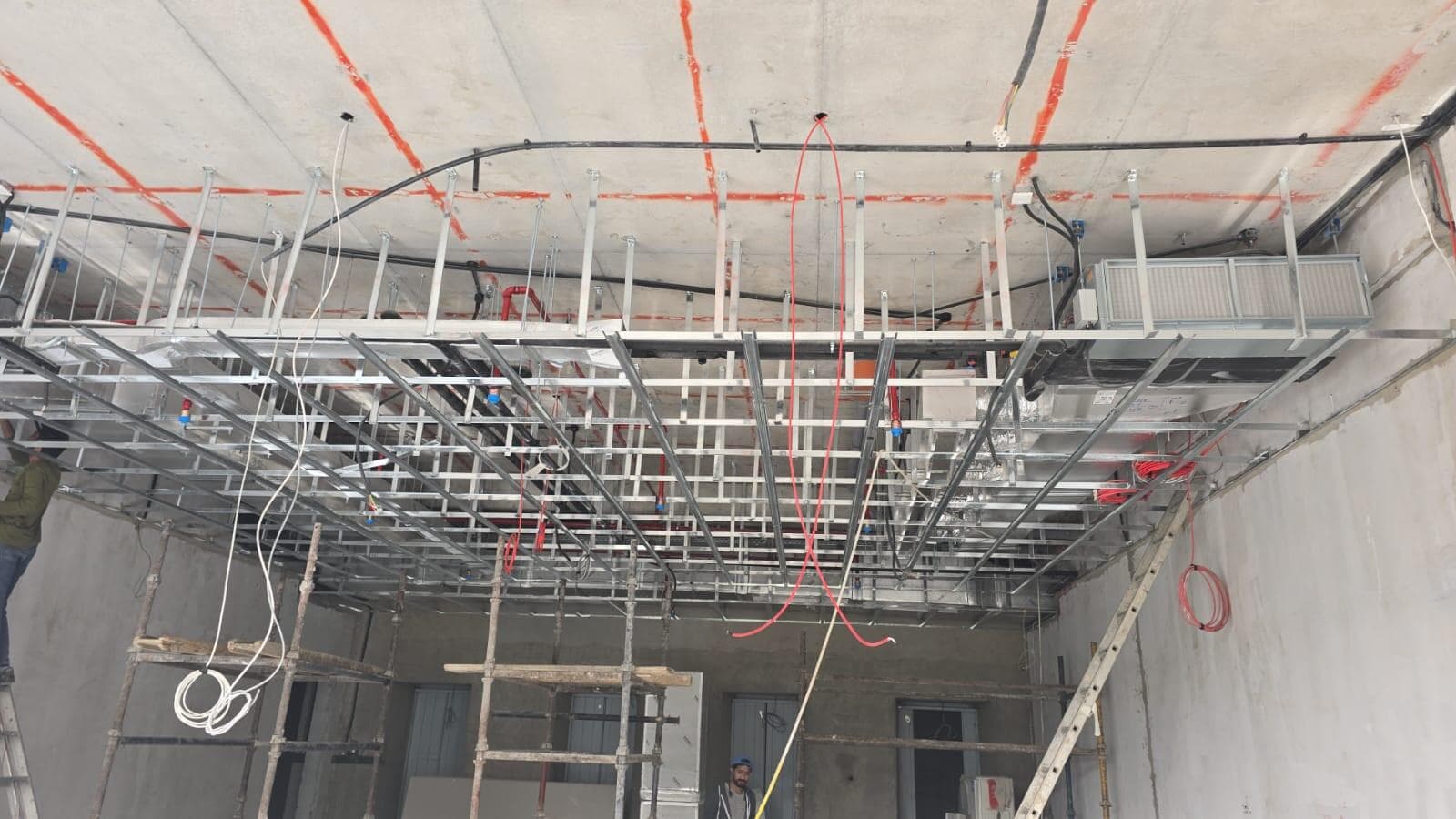 Q Gardens Lofts - Construction