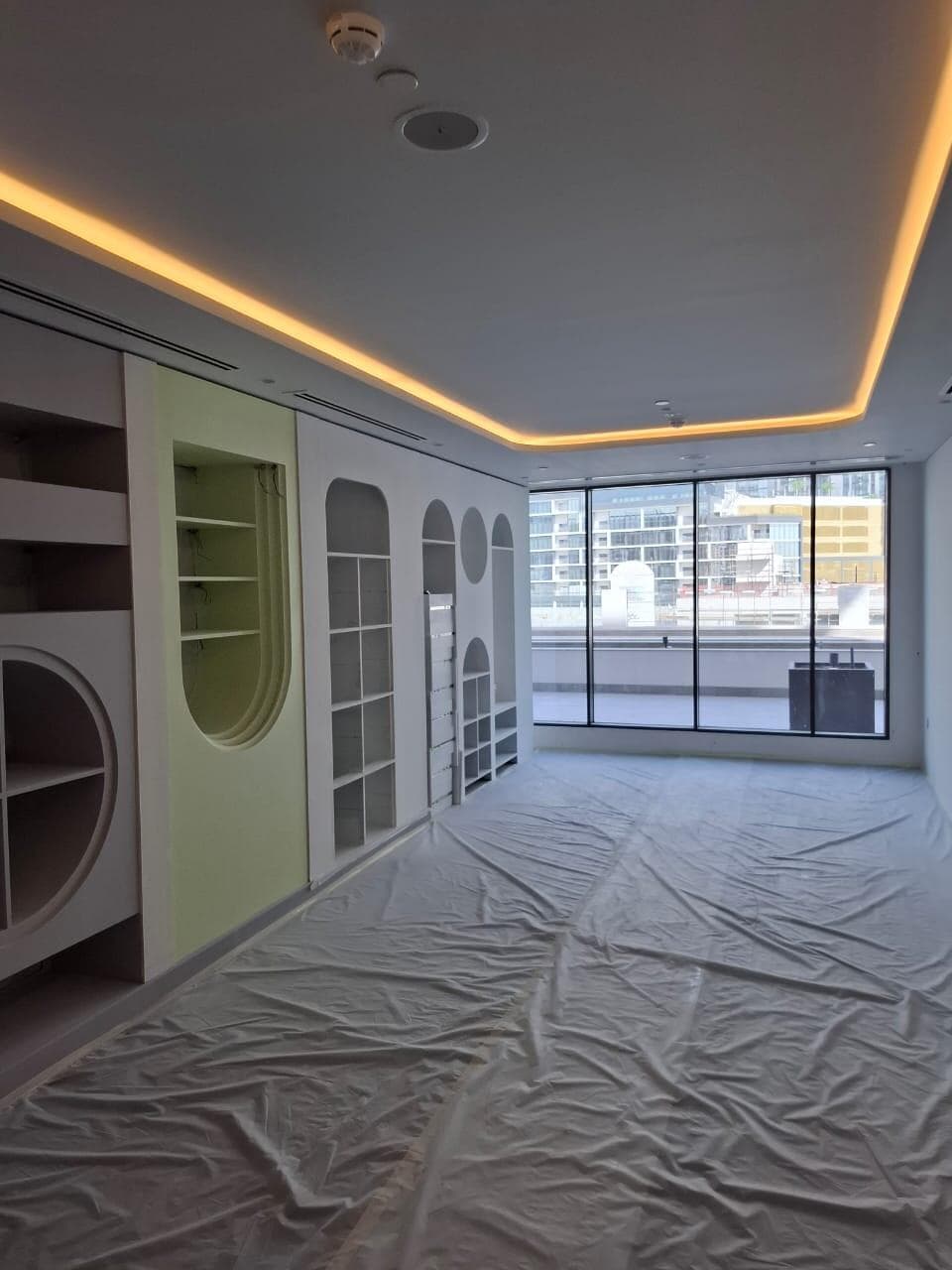 Riviera 56 - Construction