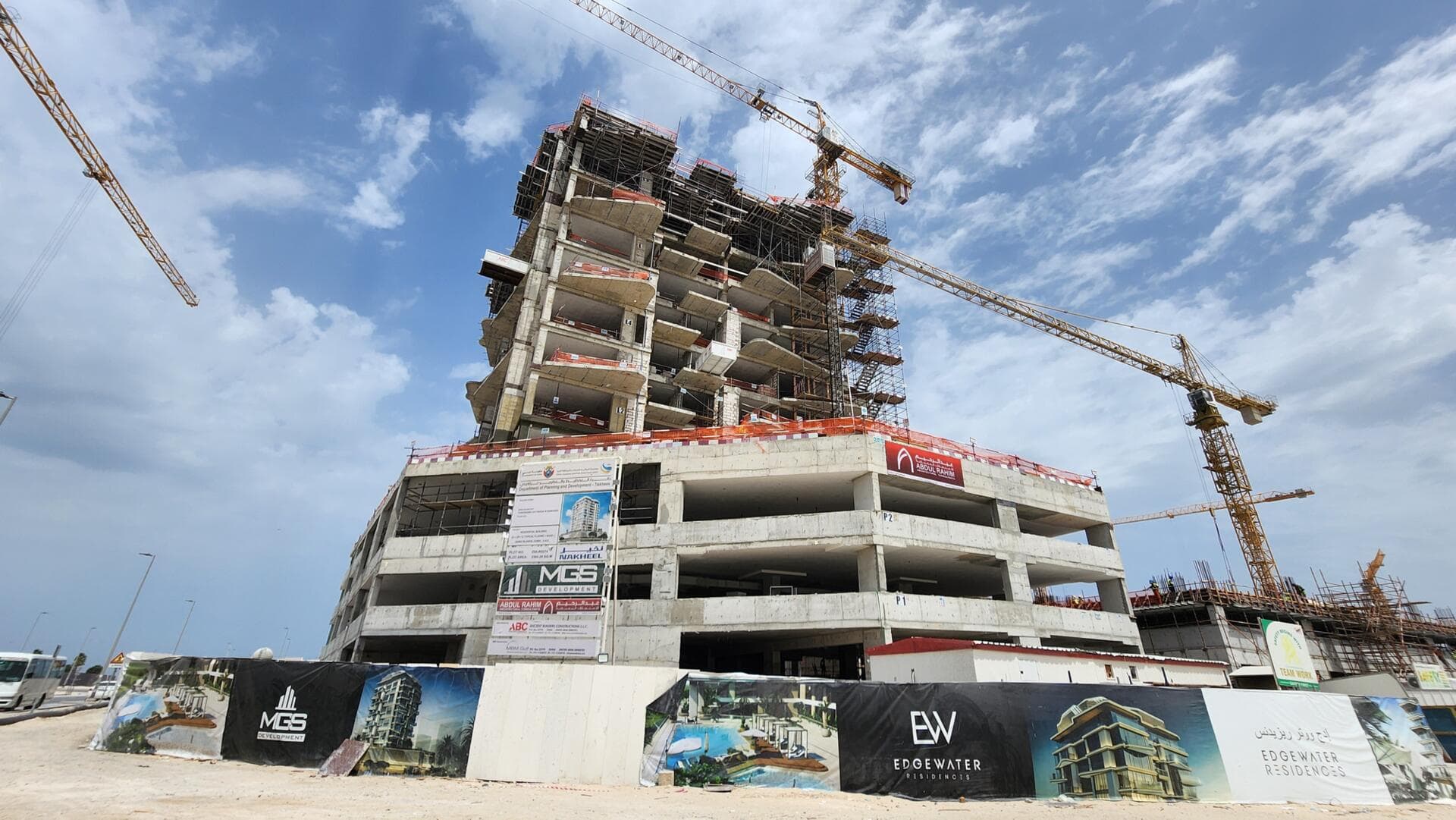 Edgewater Residences - Construction
