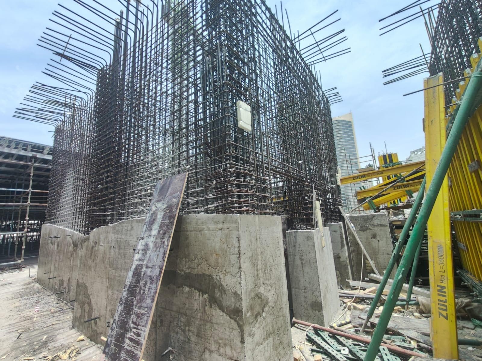 Samana Manhattan - Construction