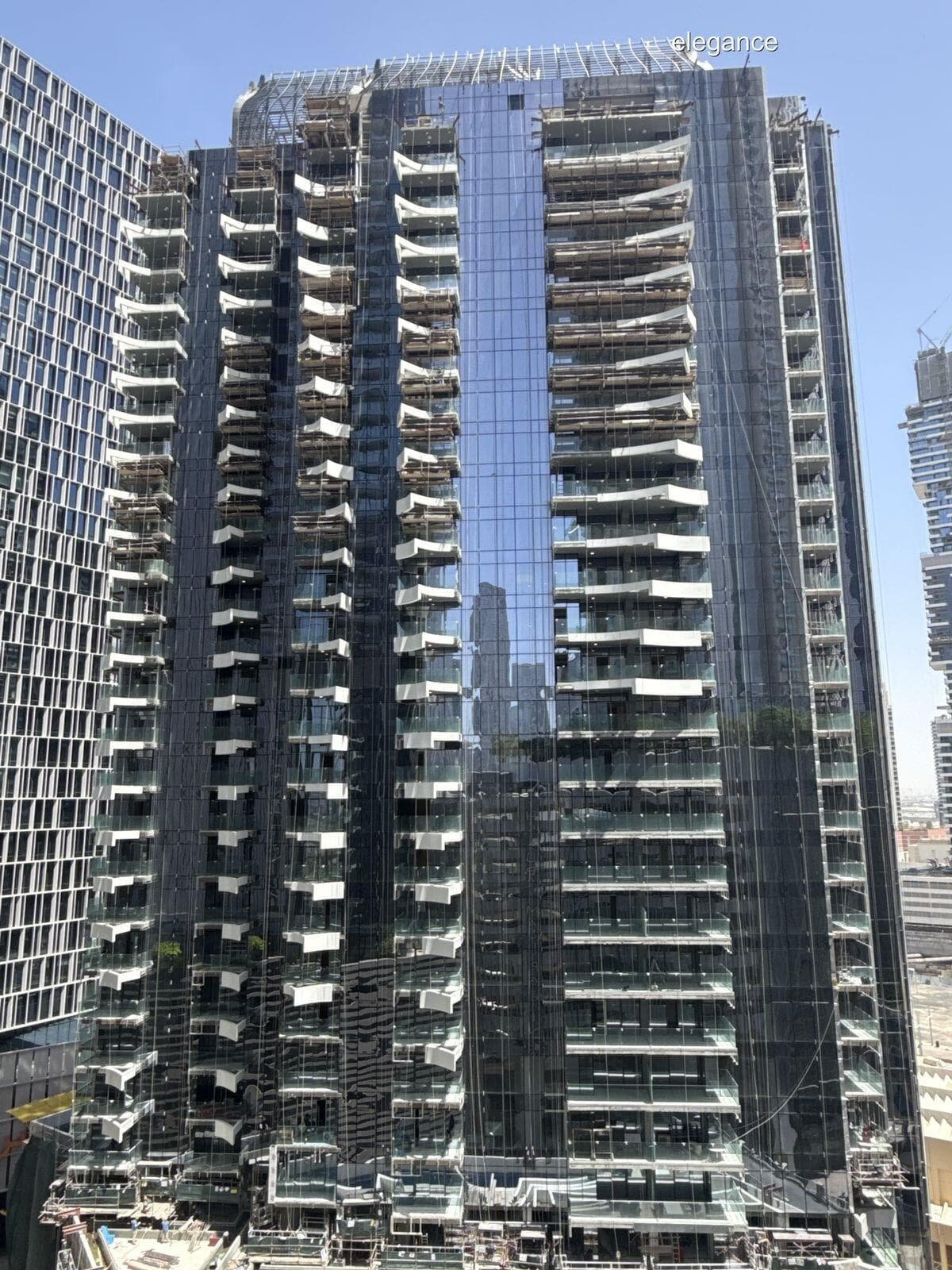 Elegance Tower - Construction